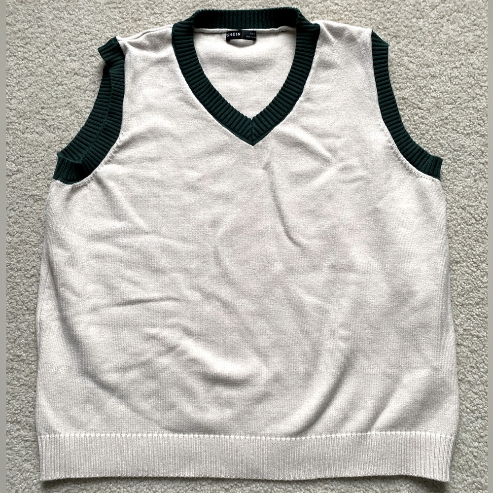 Beige and green sweater vest, perfect condition, super soft and stretchy